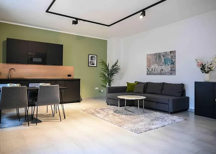 Moderne Wohnung In Ruhiger Umgebung Nahe Messe